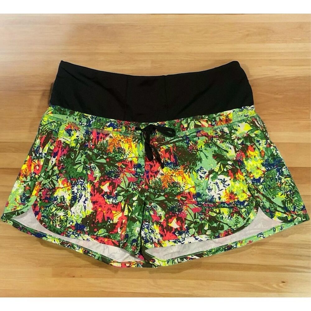 Athleta Running Shorts Womens Size Small Tropical Printed Brief Lined‎ 2,5”